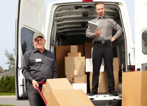 Customer complaint being acknowledged during a moving service review